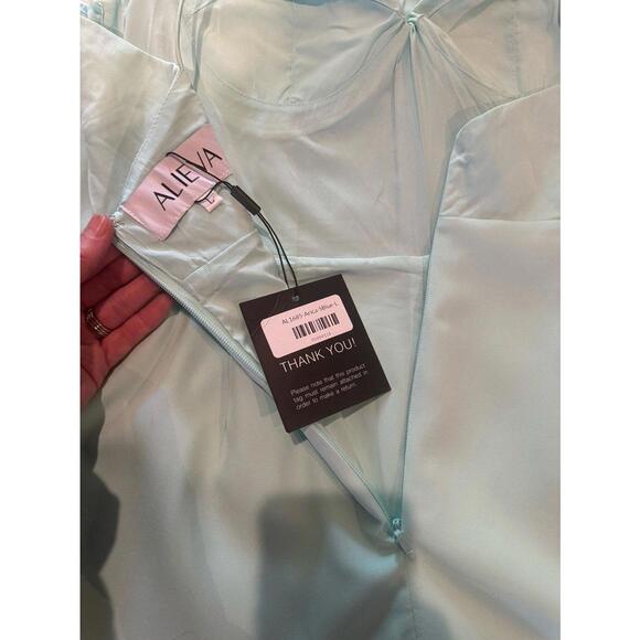 NWT Alieva ARICA SPAGHETTI STRAP MIDI DRESS (SKY BLUE) Sz Lg - Picture 9 of 9